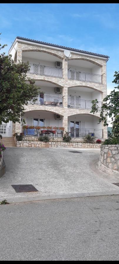 Apartmani Kevric Novi Vinodolski Eksteriør billede